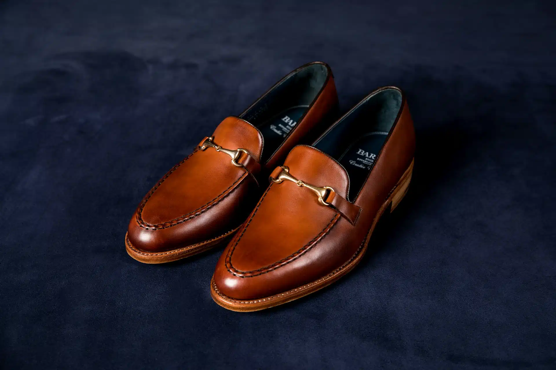 how to wear loafers men