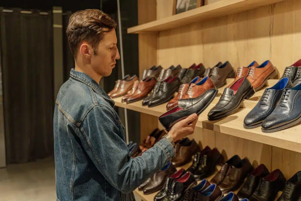 how to wear loafers men
