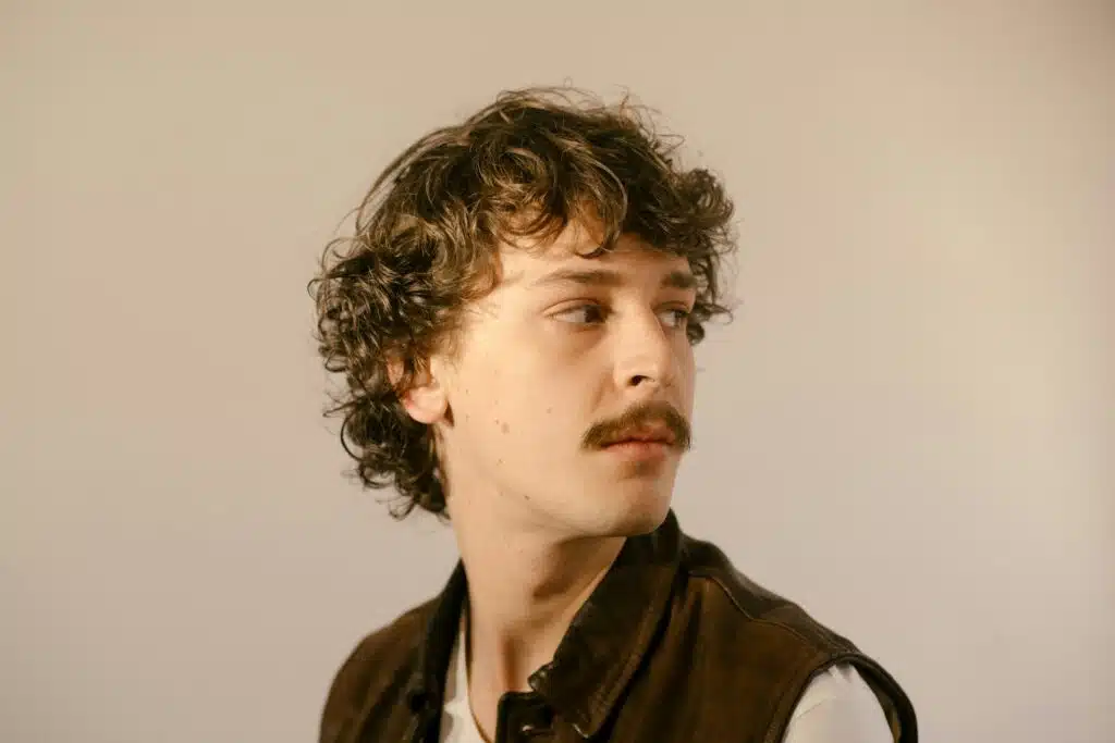 best haircuts for curly hair men